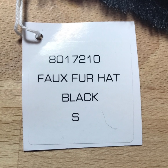 Anais & I Faux Fur Hat NWT - Picture 3 of 3